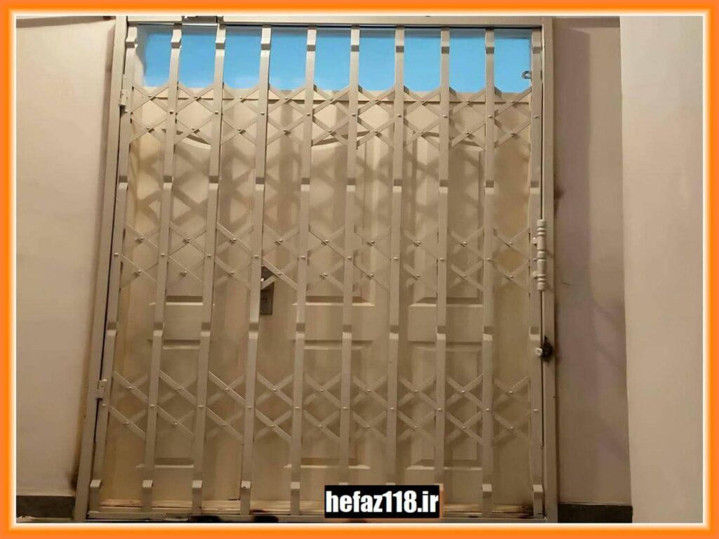 عکس درب آکاردئونی آهنی برای آپارتمان