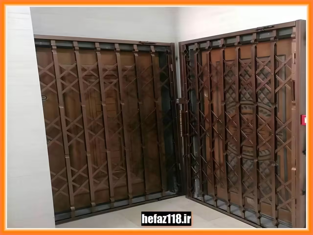 گارد آهنی درب آپارتمان