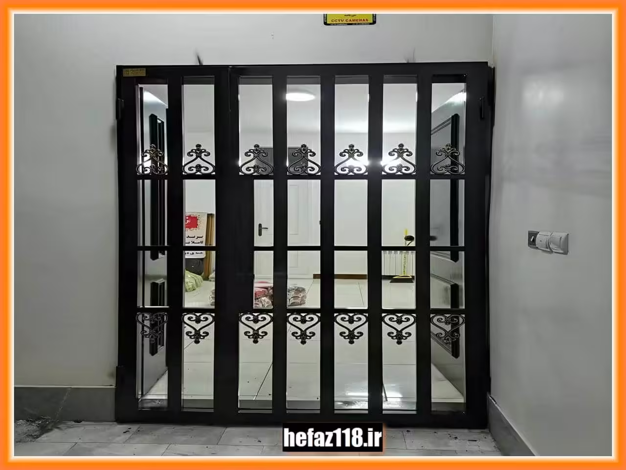 انواع مدل های حفاظ درب آپارتمان لولایی