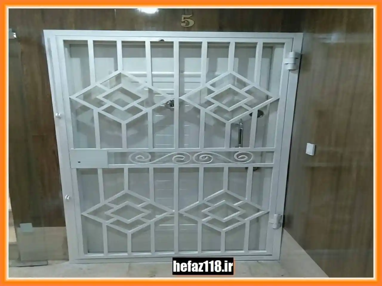 حفاظ لولایی درب آپارتمان چیست؟