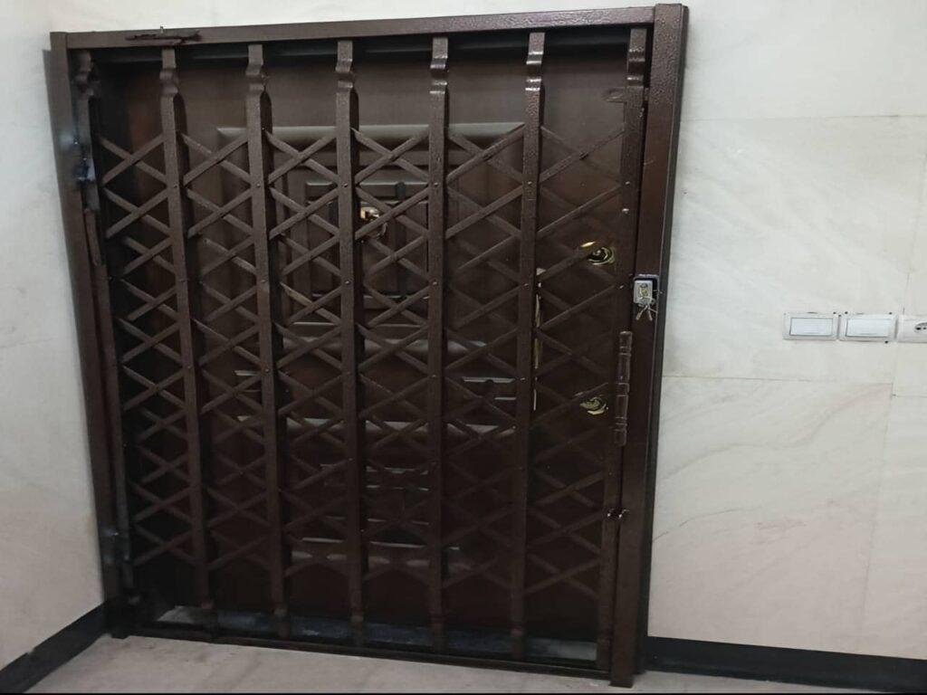 گارد درب آپارتمان