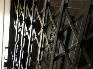 راهنمای خرید درب آکاردئونی