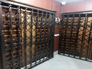 بهترین حفاظ آکاردئونی درب منزل