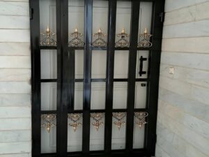 حفاظ آهنی درب آپارتمان