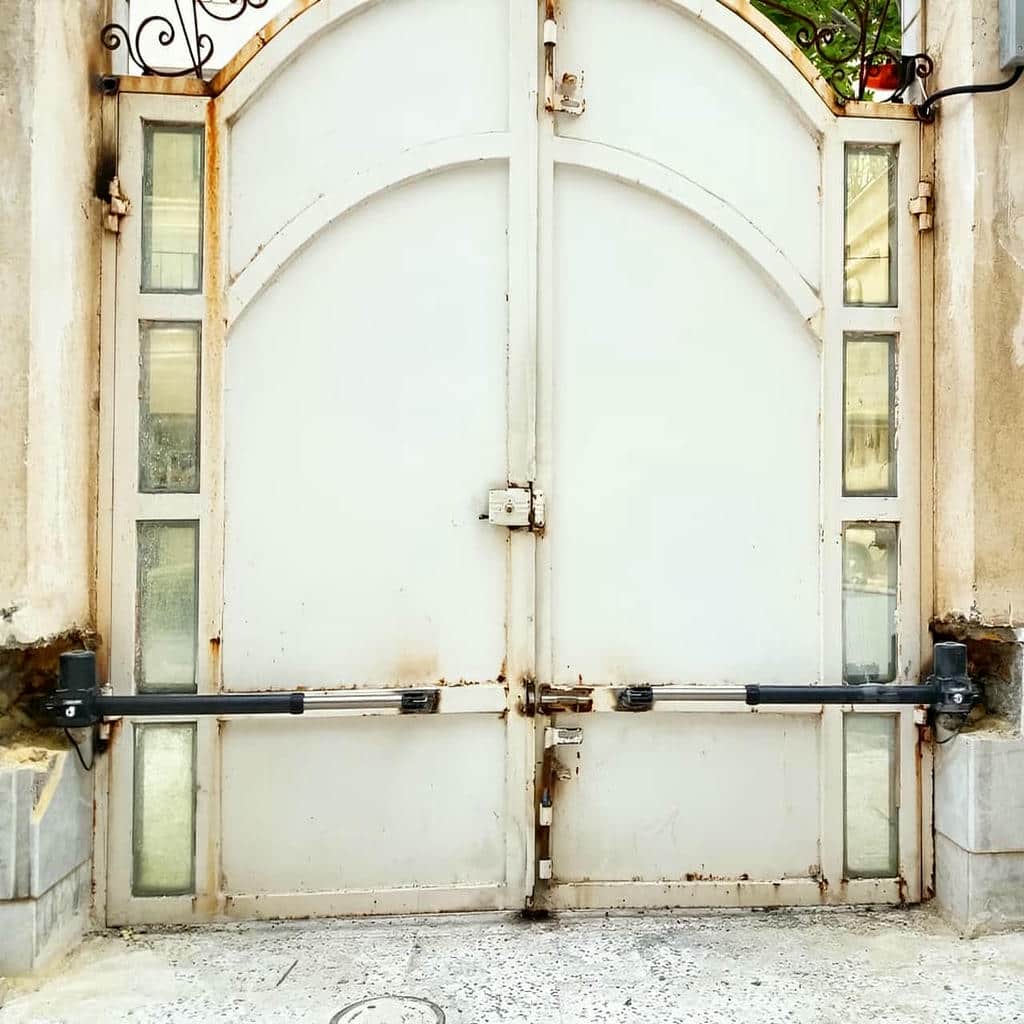 نصب جک درب پارکینگ هماهنگ نما در قائمشهر