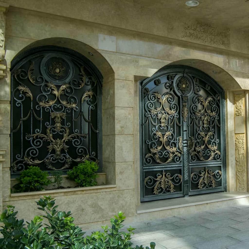 درب حیاط در قم