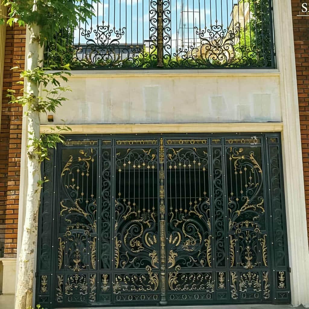 خرید درب حیاط و ویلا ساده در ساری