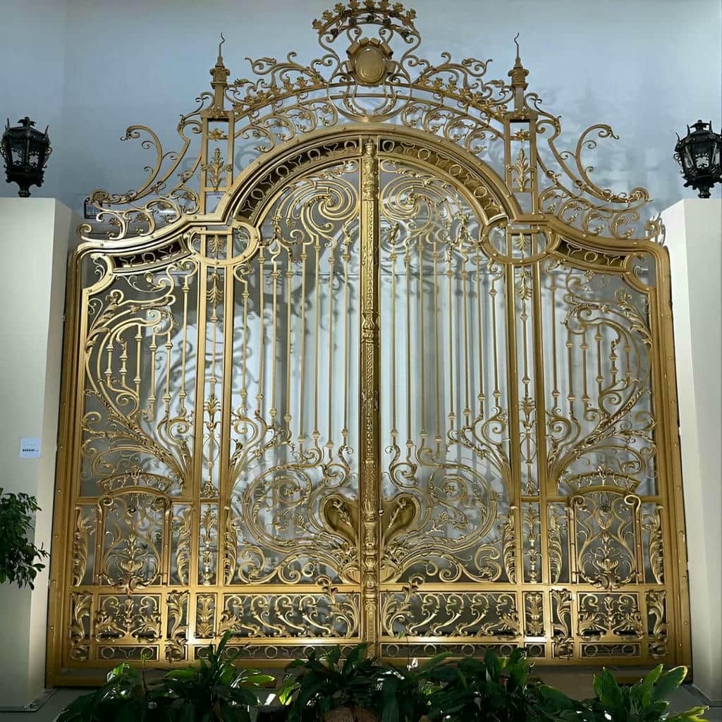 نصب درب حیاط ویلایی در بومهن