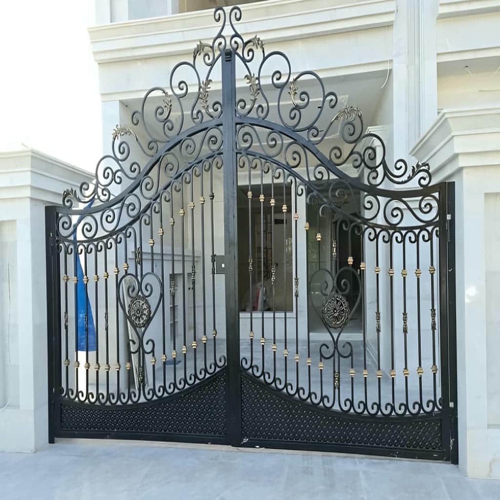 نصب درب حیاط و ویلا فلزی مدرن در کرمان