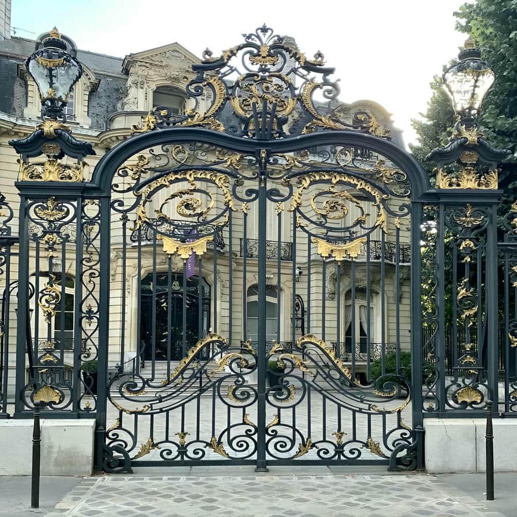 نصب درب حیاط و ویلا مدرن در ارومیه