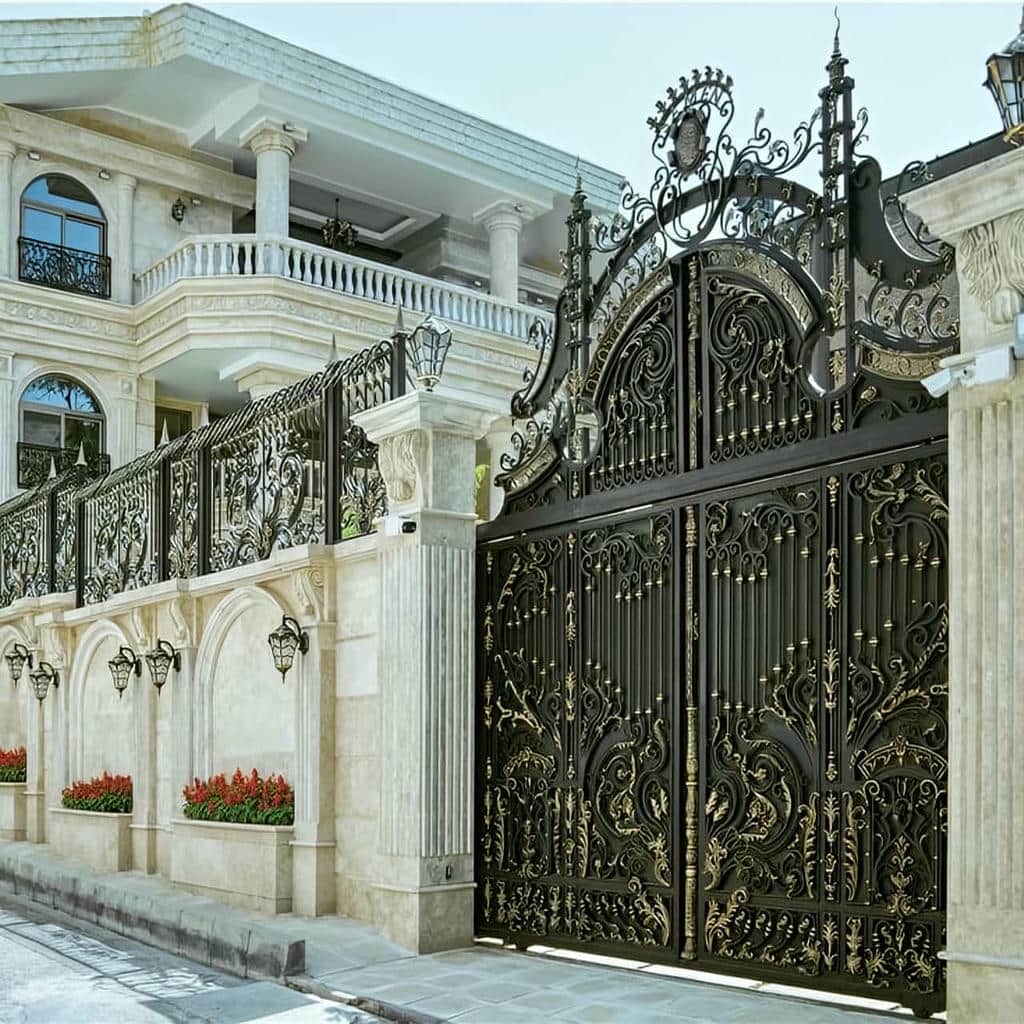 خرید درب حیاط و ویلا ساده در کرمان