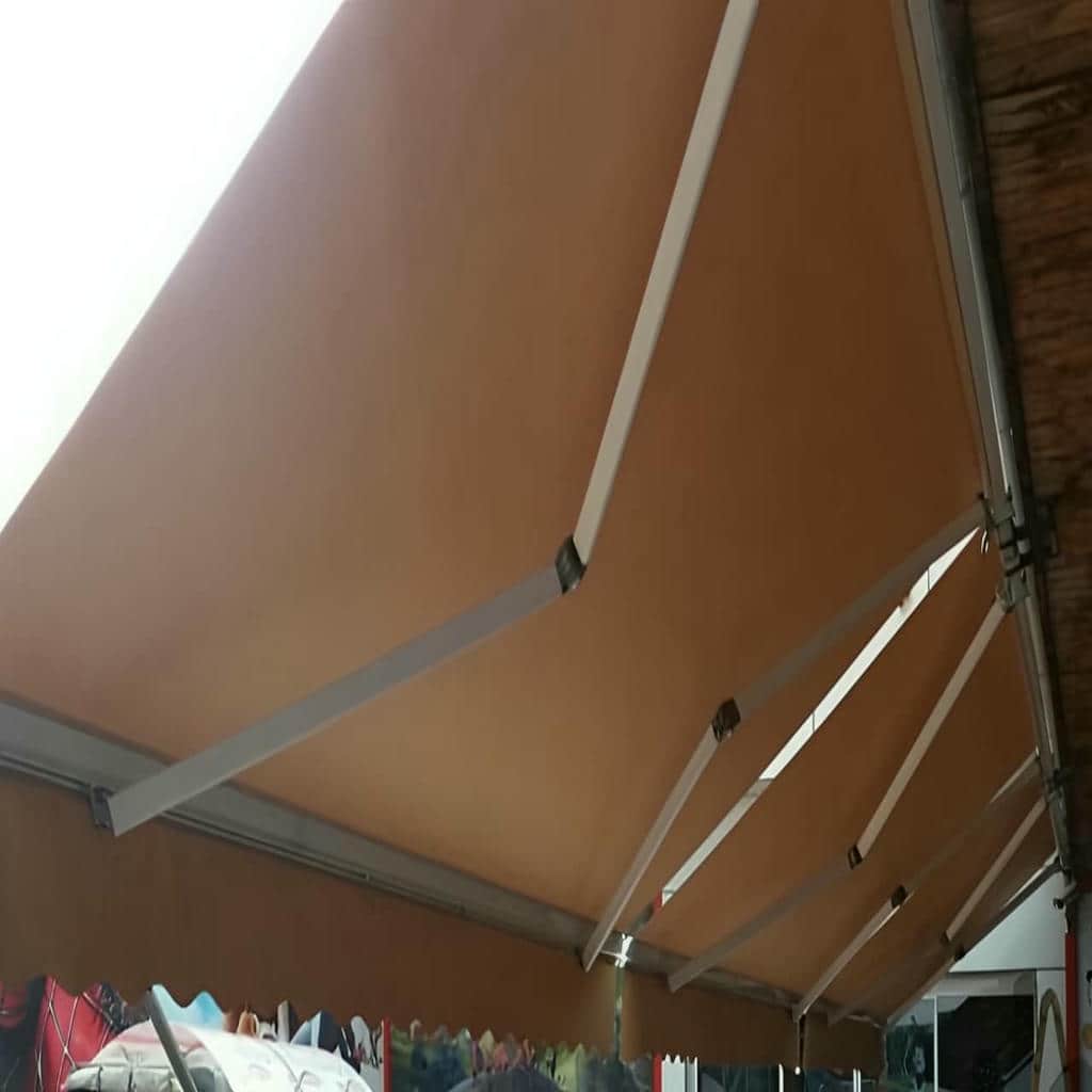 سایبان برقی در لواسان