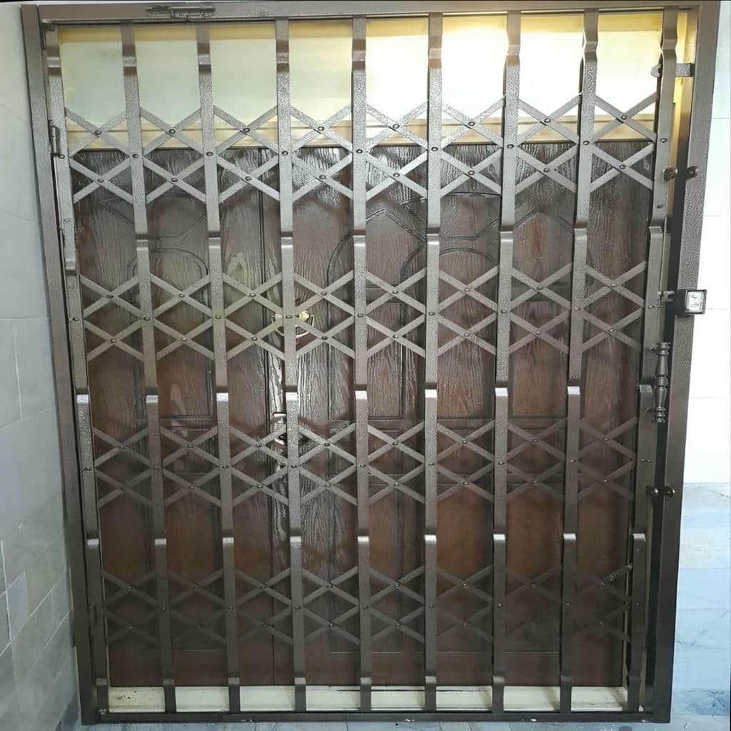 خرید درب حفاظ آکاردئونی قفل ضدبرش در کاشان