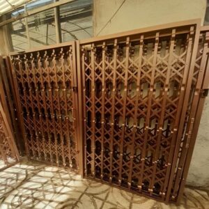 درب حفاظ آکاردئونی در چالوس