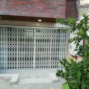 درب حفاظ آکاردئونی در کیش