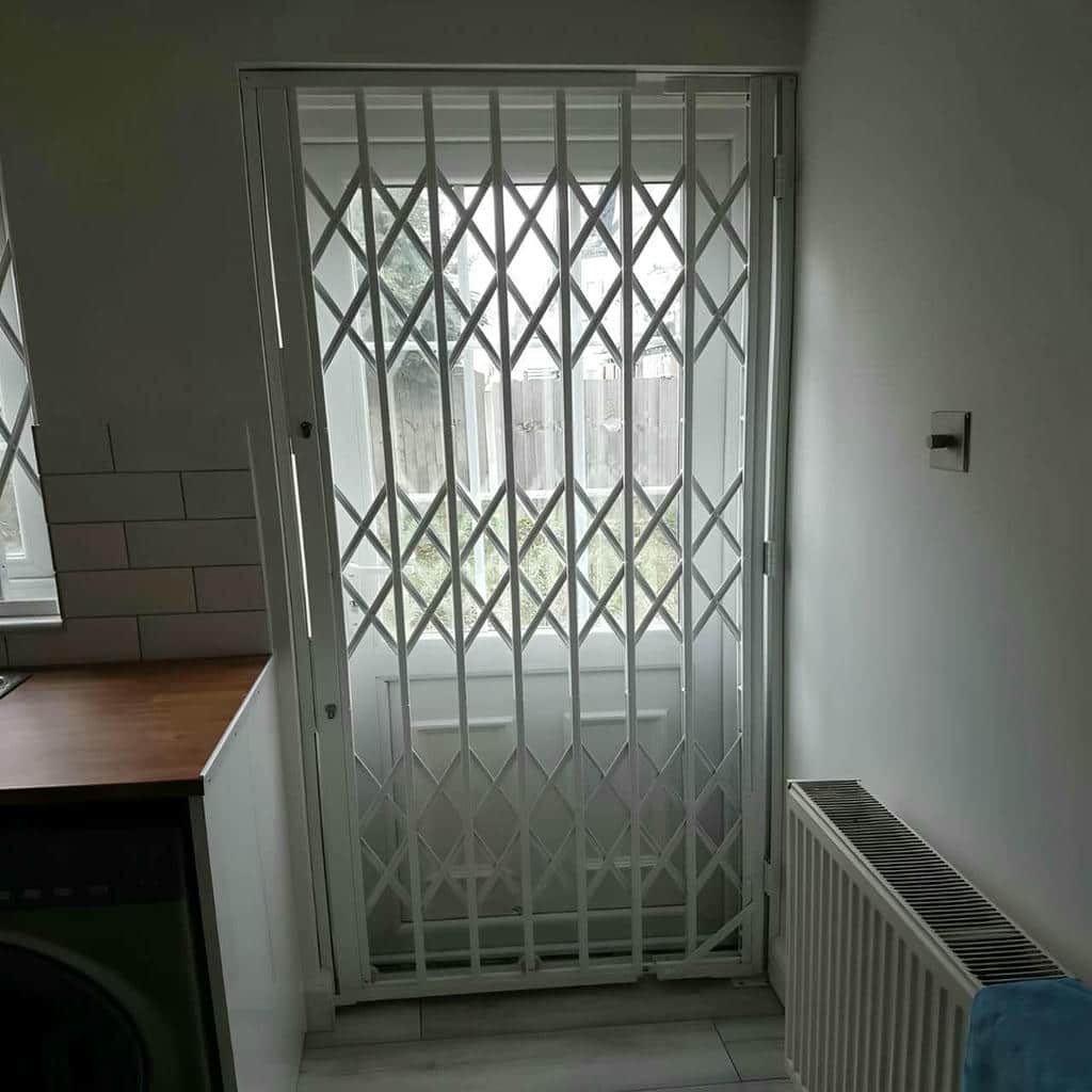 خرید درب حفاظ آکاردئونی دوگل در کاشان