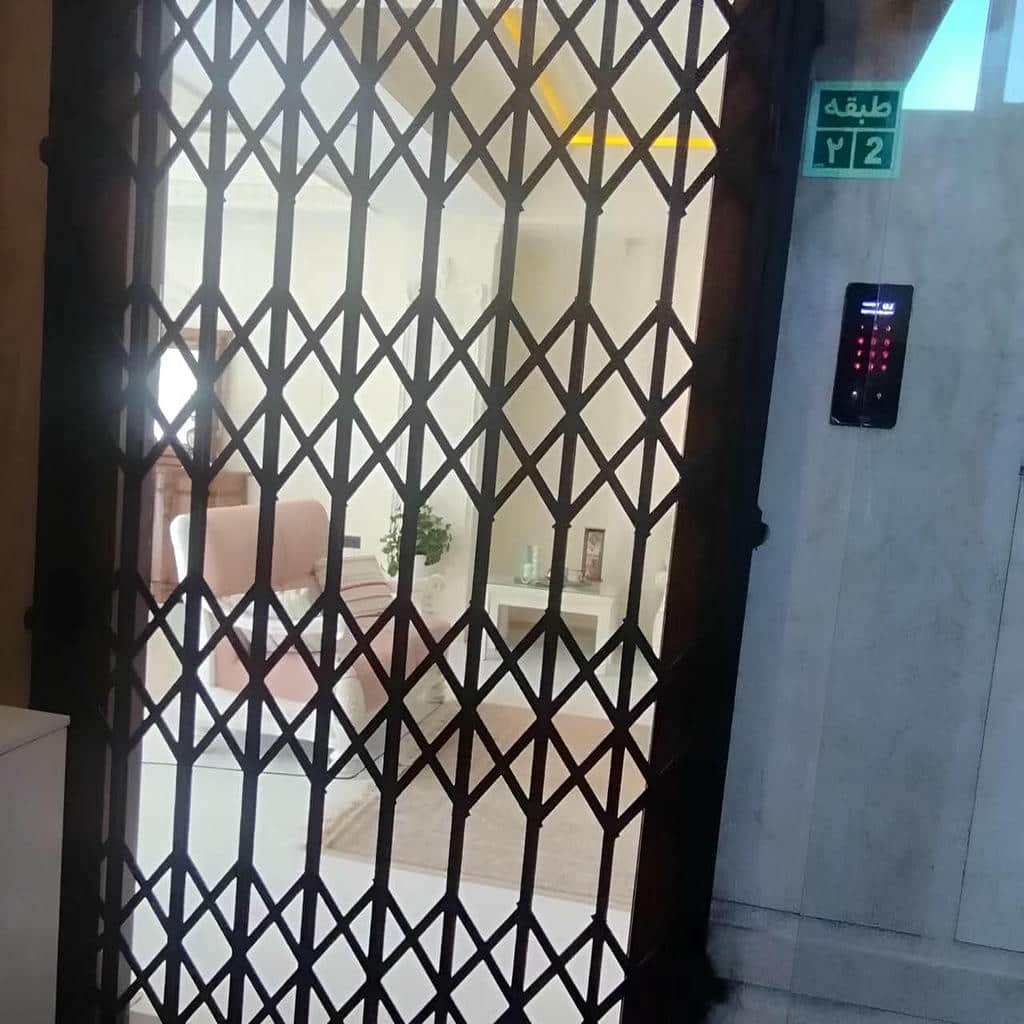 درب حفاظ آکاردئونی در گنبدکاووس