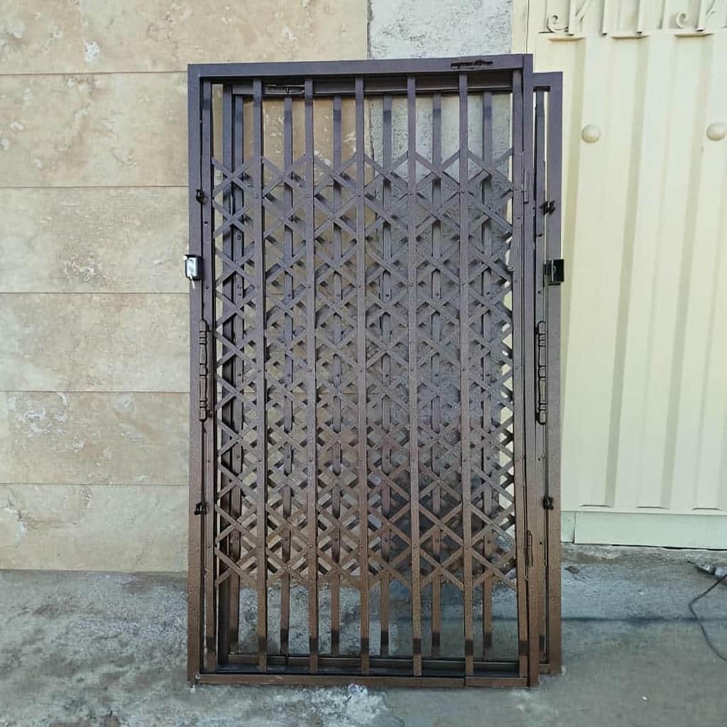 درب حفاظ آکاردئونی در چابهار