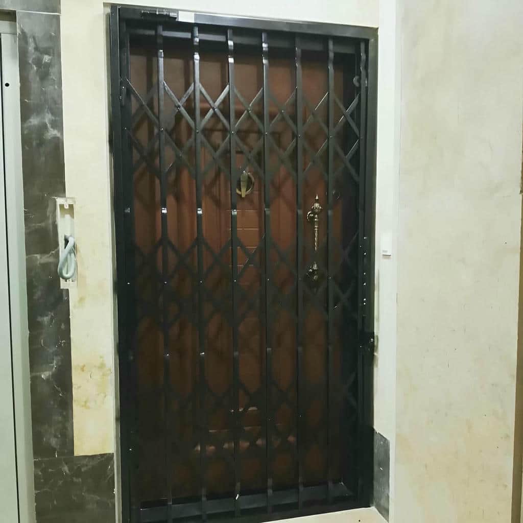 کارخانه درب حفاظ آکاردئونی قفل ضدبرش در نوشهر