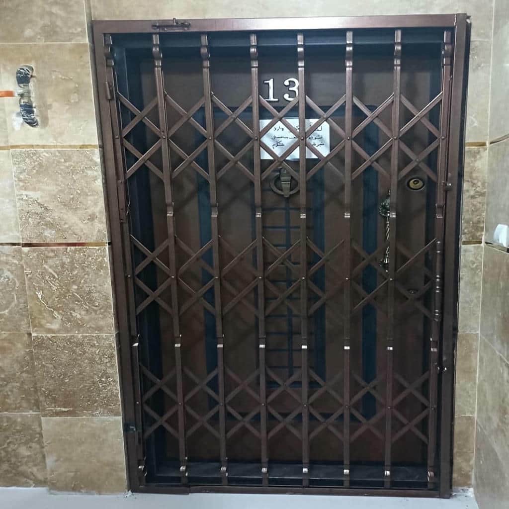 فروش درب حفاظ آکاردئونی ریل استاندارد در اصفهان