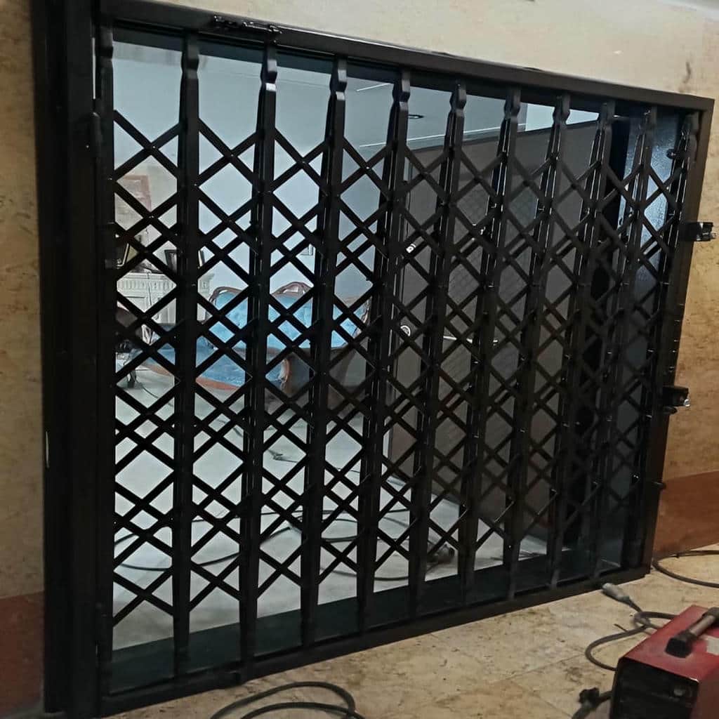 قیمت درب حفاظ آکاردئونی سه گل در قائمشهر