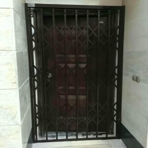 درب حفاظ آکاردئونی در فیروزکوه