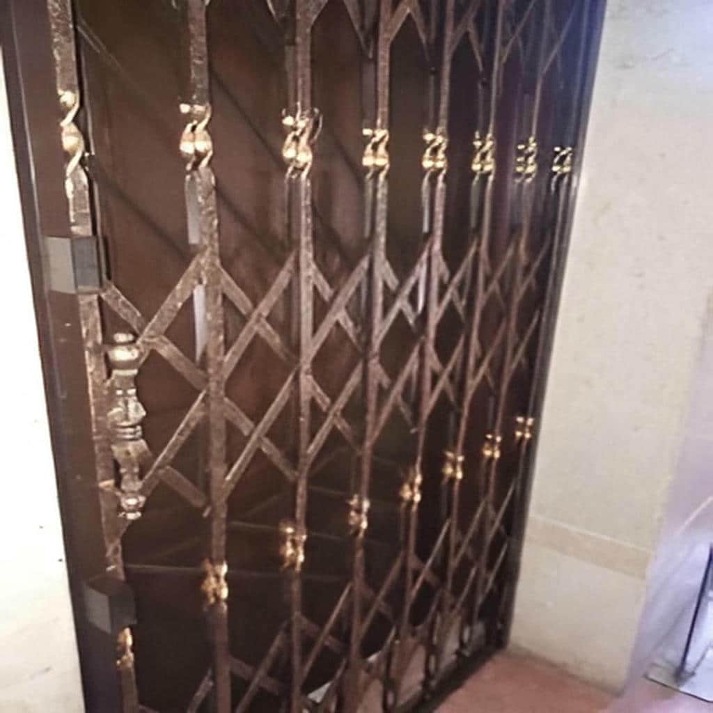 خرید درب حفاظ آکاردئونی تسمه تقویتی در بیرجند