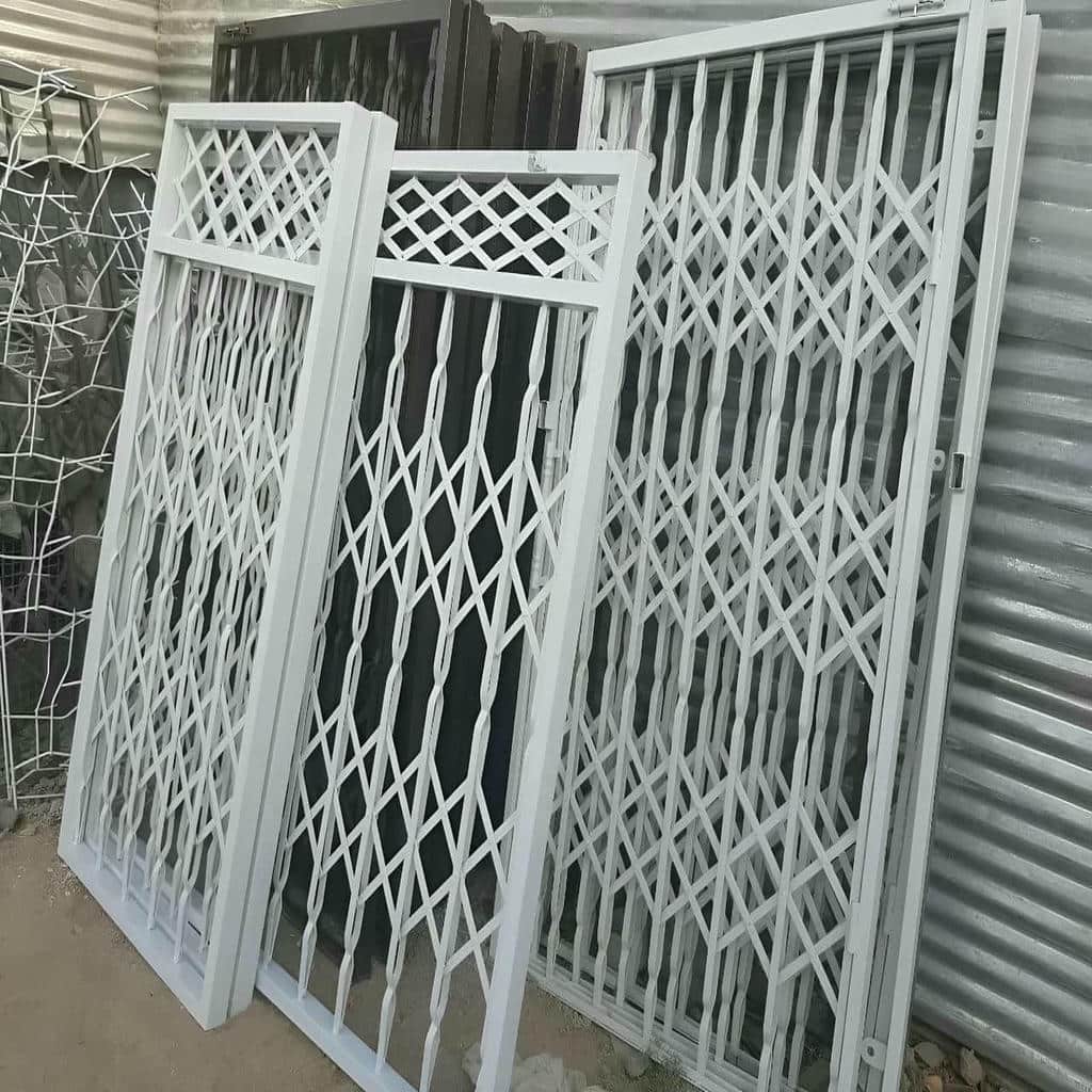 خرید درب حفاظ آکاردئونی قفل ضدبرش در سیرجان