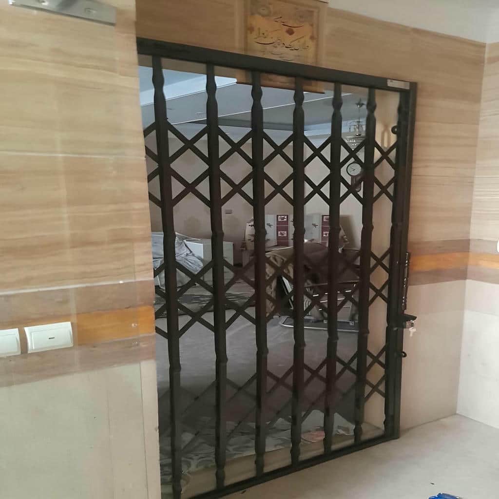 خرید درب حفاظ آکاردئونی دوگل در آبادان