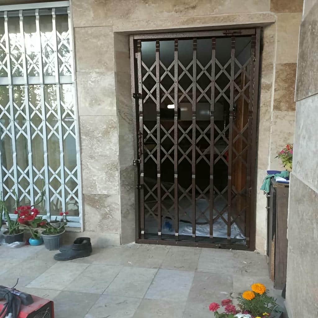 قیمت درب حفاظ آکاردئونی سه گل در سیرجان