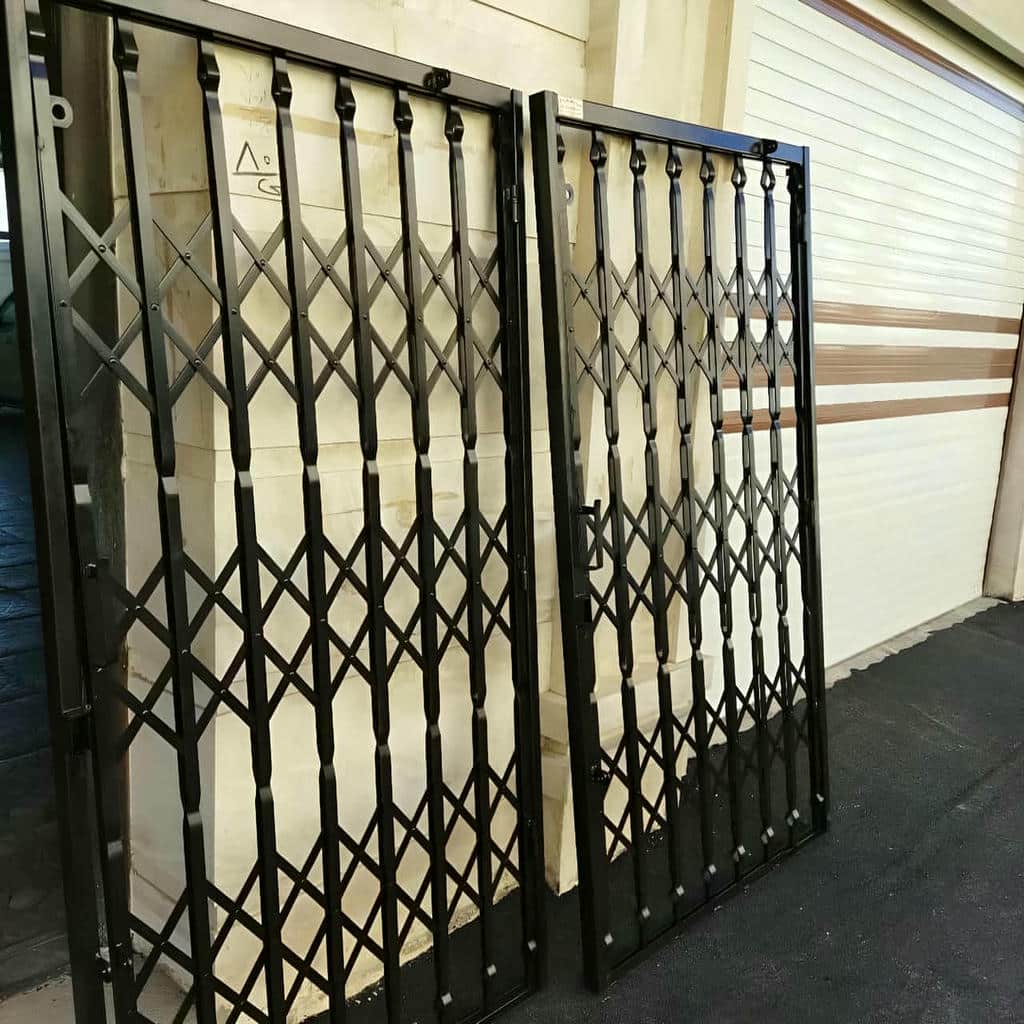 خرید درب حفاظ آکاردئونی پوشش رنگ صنعتی در چالوس