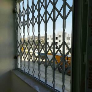درب حفاظ آکاردئونی در سقز