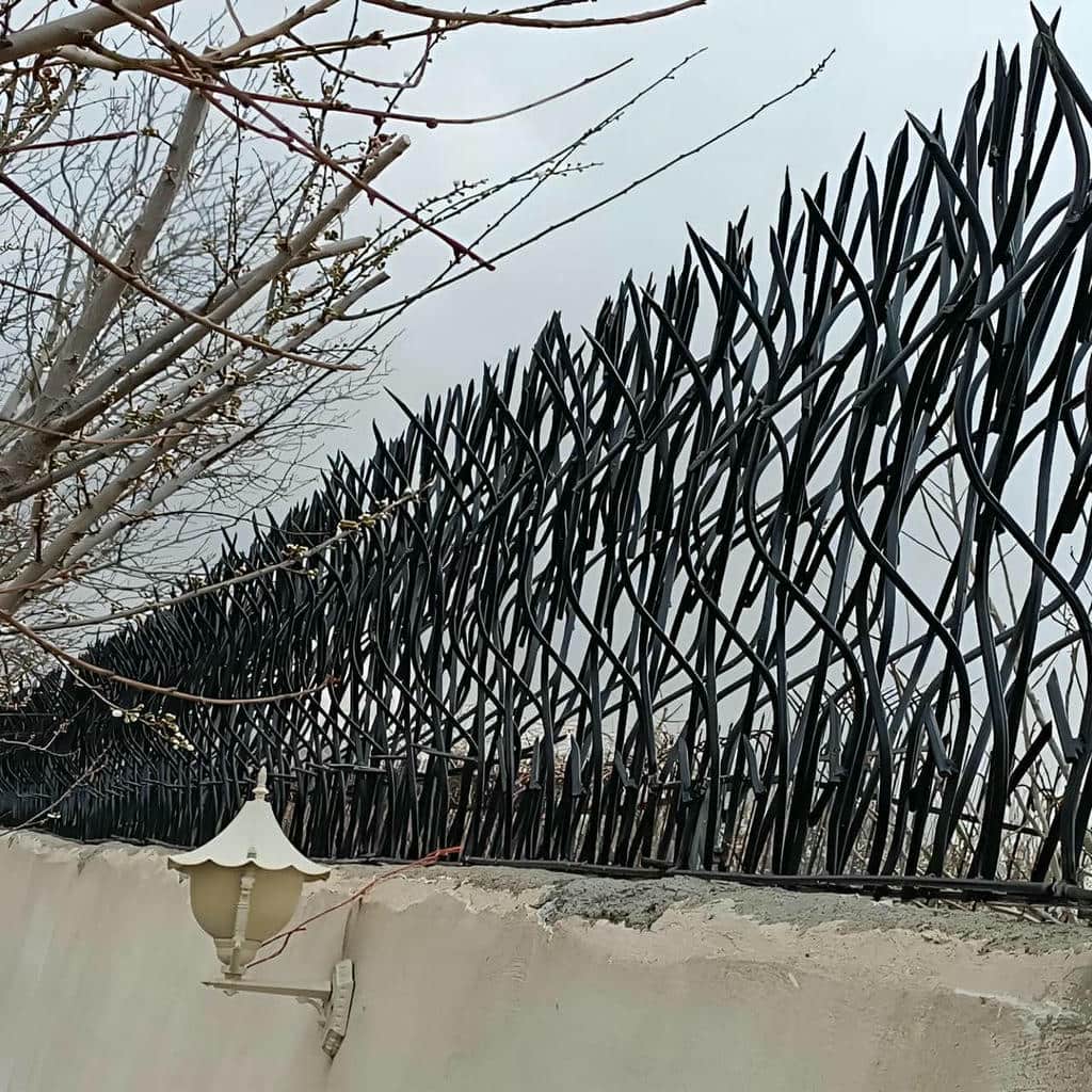فروش حفاظ شاخ گوزنی دیوار حیاط در آبسرد