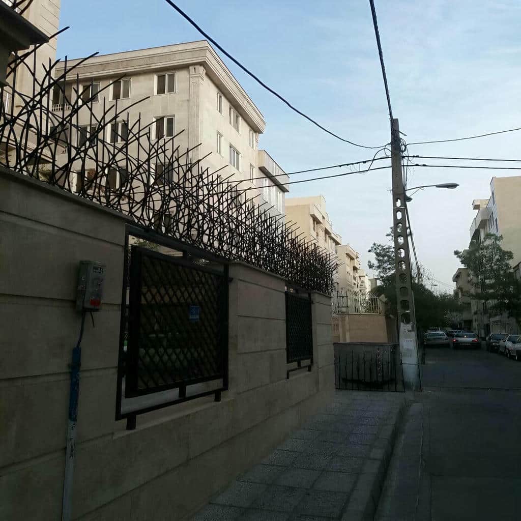 نصب حفاظ شاخ گوزنی ضدزنگ صنعتی در مریوان