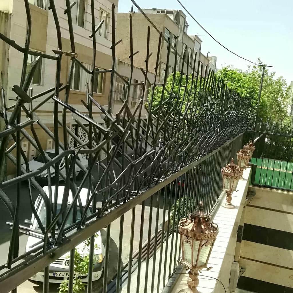 نصب حفاظ شاخ گوزنی رنگ کوره ای در بندر بوشهر