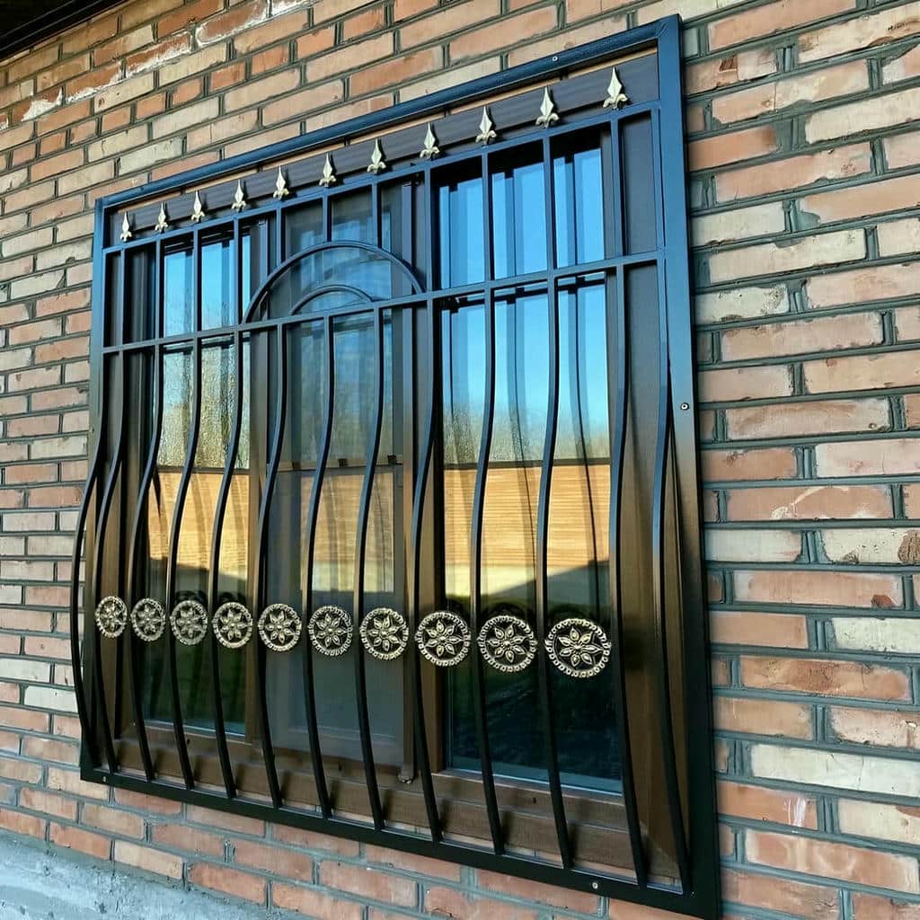 حفاظ پنجره در بندر بوشهر