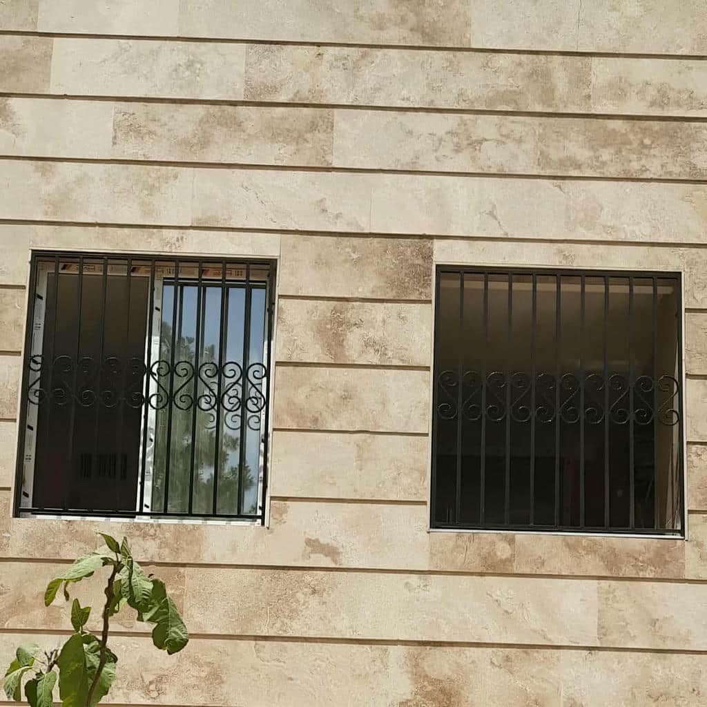 نصب حفاظ پنجره بازشو در همدان