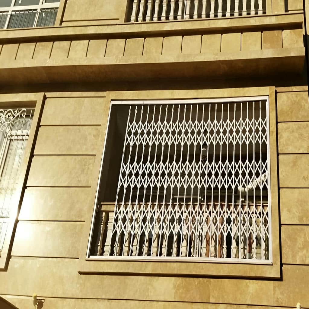 نصب حفاظ پنجره بازشو در آبادان