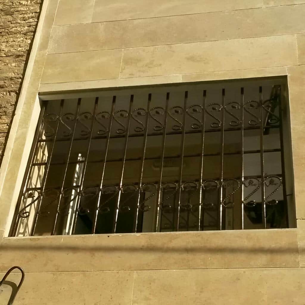 نصب حفاظ پنجره بازشو در دماوند