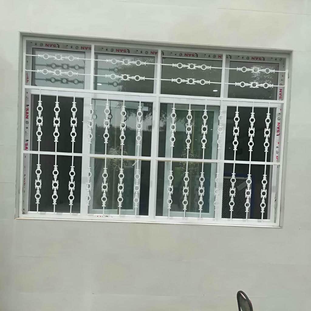 نصب حفاظ پنجره بازشو در کیش