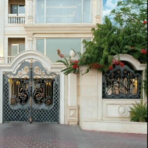 درب حیاط در نسیم شهر