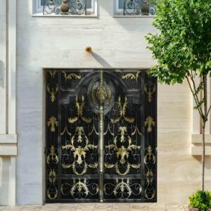 درب حیاط در دماوند