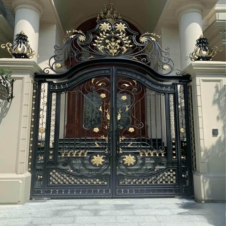 درب حیاط در قشم