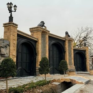 درب حیاط در مهرشهر کرج