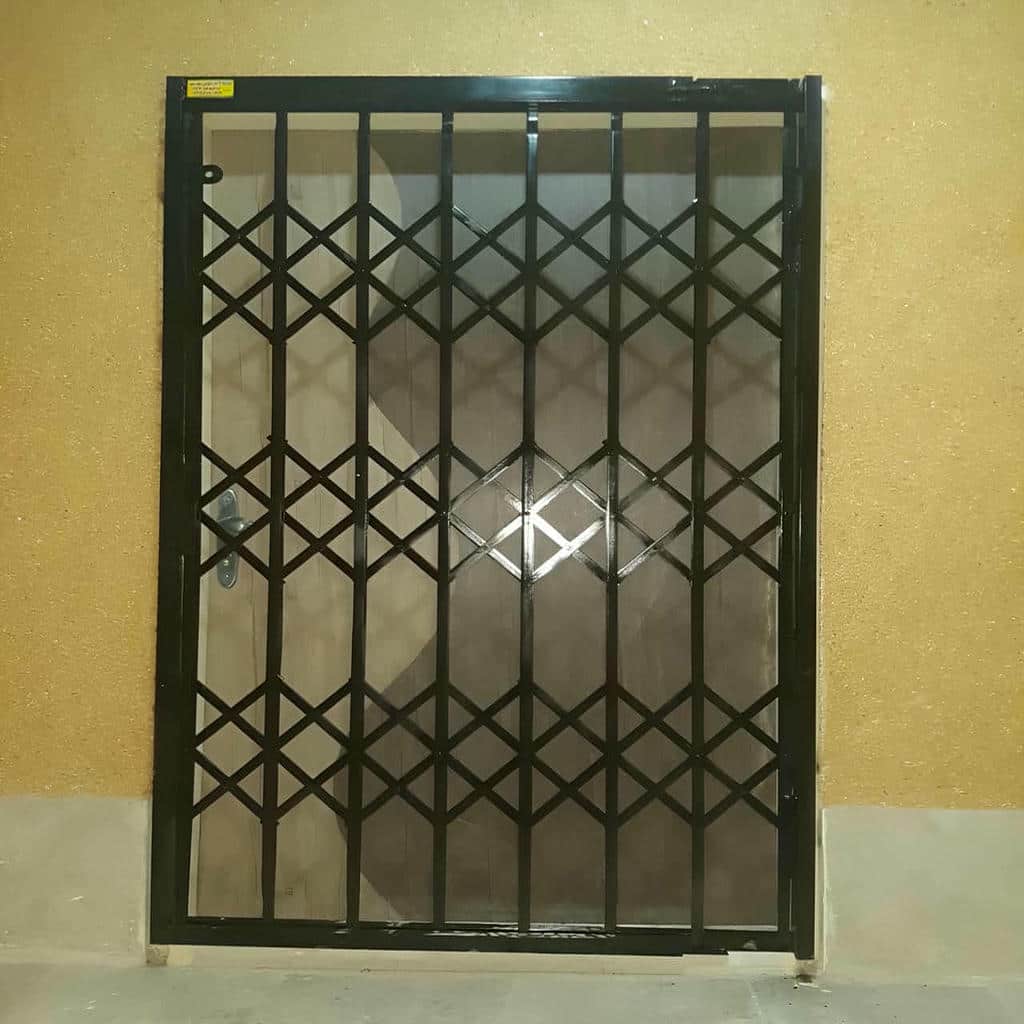 ساخت حفاظ آکاردئونی آپارتمان با رنگ کوره‌ای
