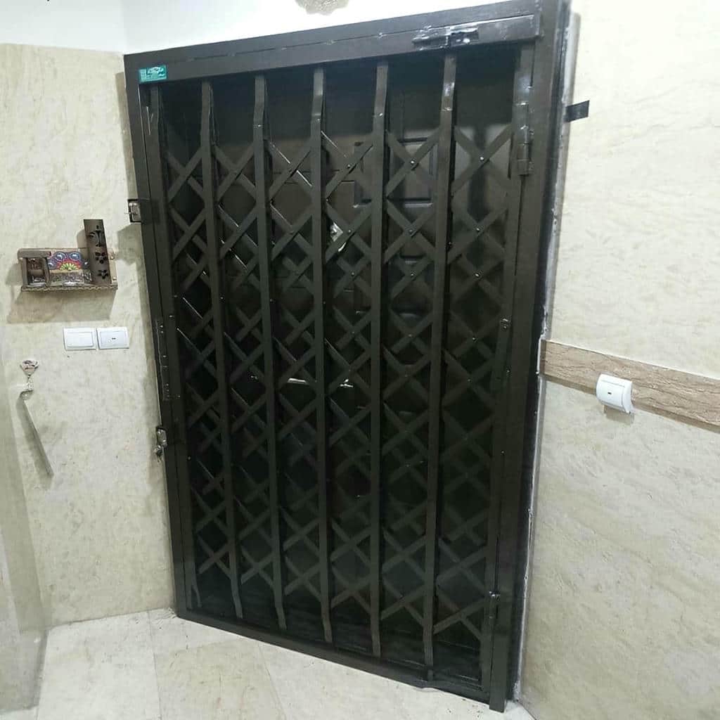 خرید درب آکاردئونی برای واحد اداری با قفل مخفی