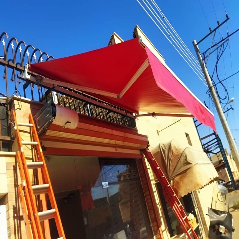 سایبان برقی مجهز به سنسور باد و باران