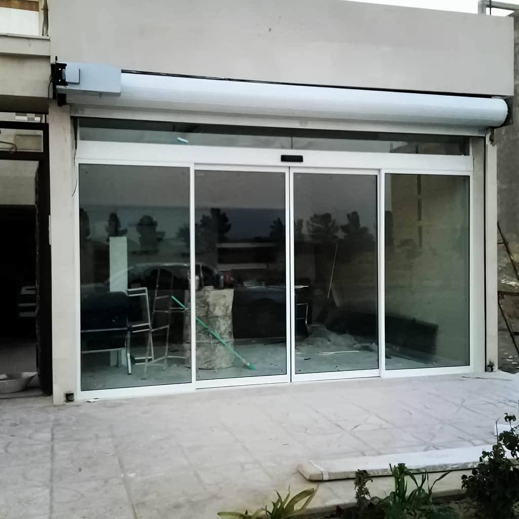 نصب درب شیشه ای کم صدا موتور آرام با سنسور حرکتی