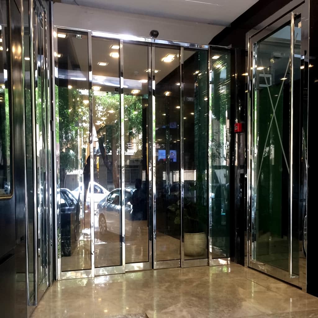 تولید درب اتوماتیک شیشه ای کم صدا موتور آرام با فریم آلومینیومی