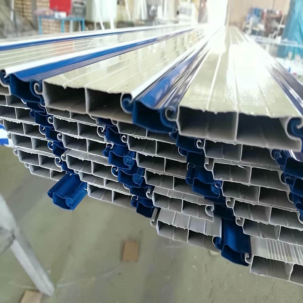 اجرای کرکره برقی آلومینیومی دو پل برای پارکینگ